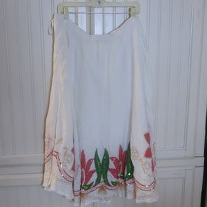 Draper's & Damon White and floral Skirt 2x